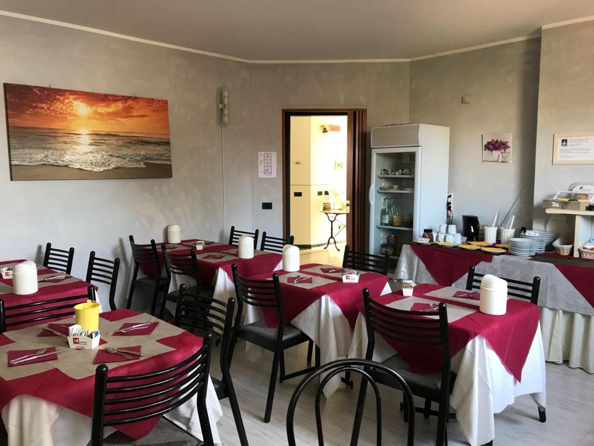 Green Hotel Poviglio  Экстерьер фото