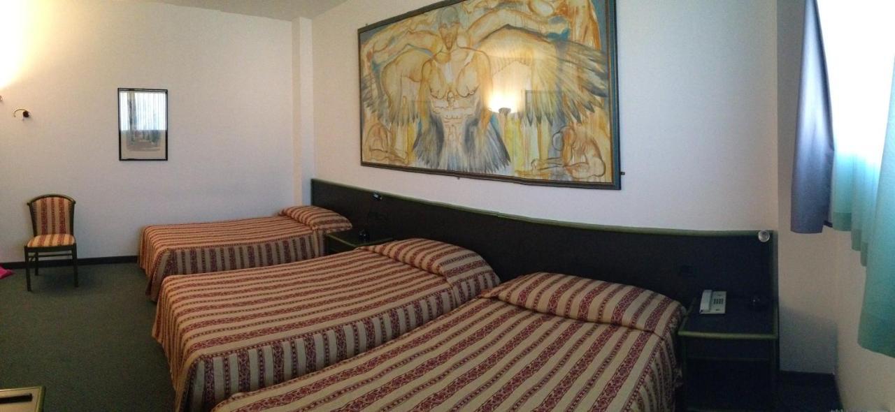 Green Hotel Poviglio  Экстерьер фото