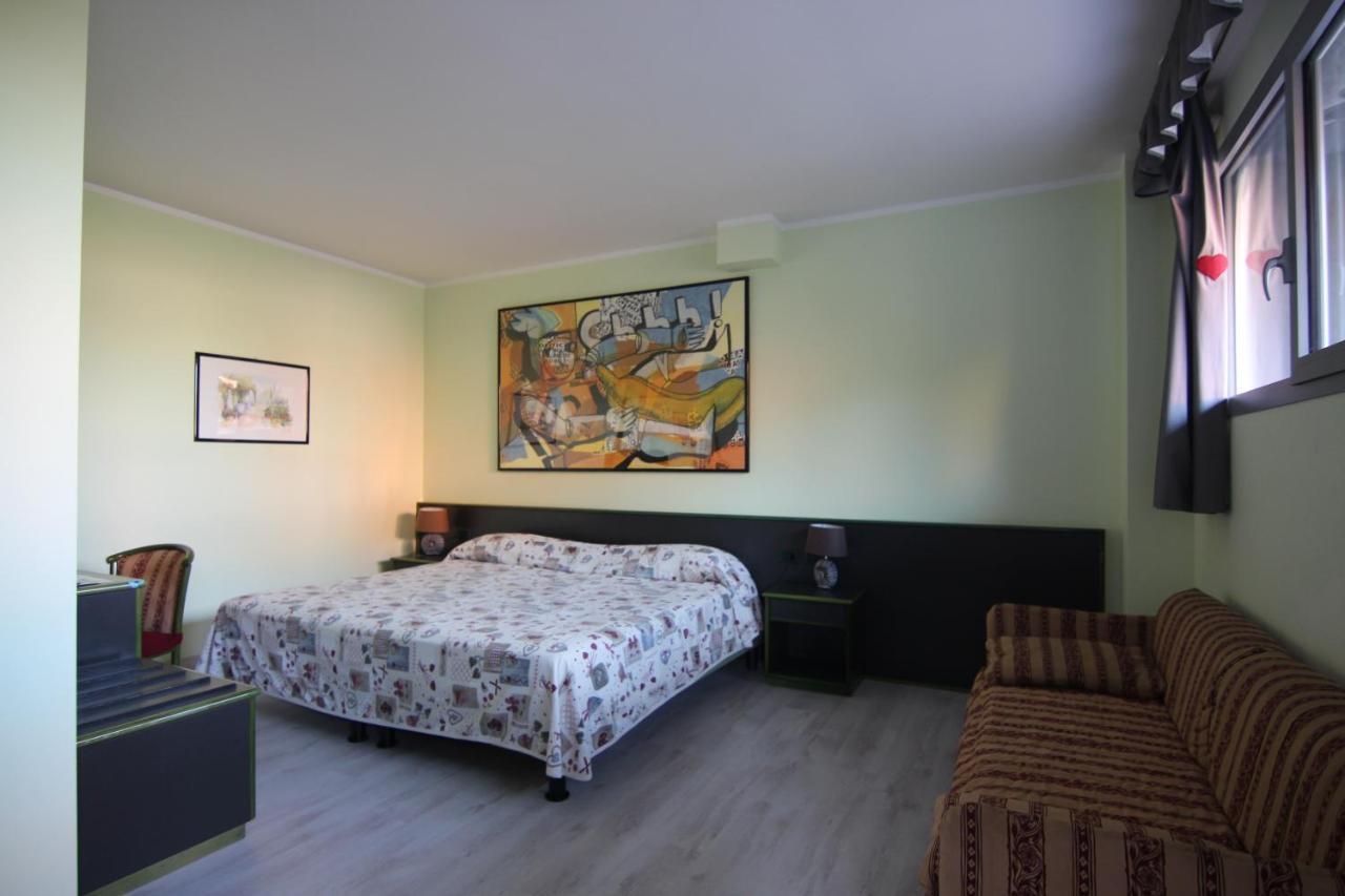Green Hotel Poviglio  Экстерьер фото
