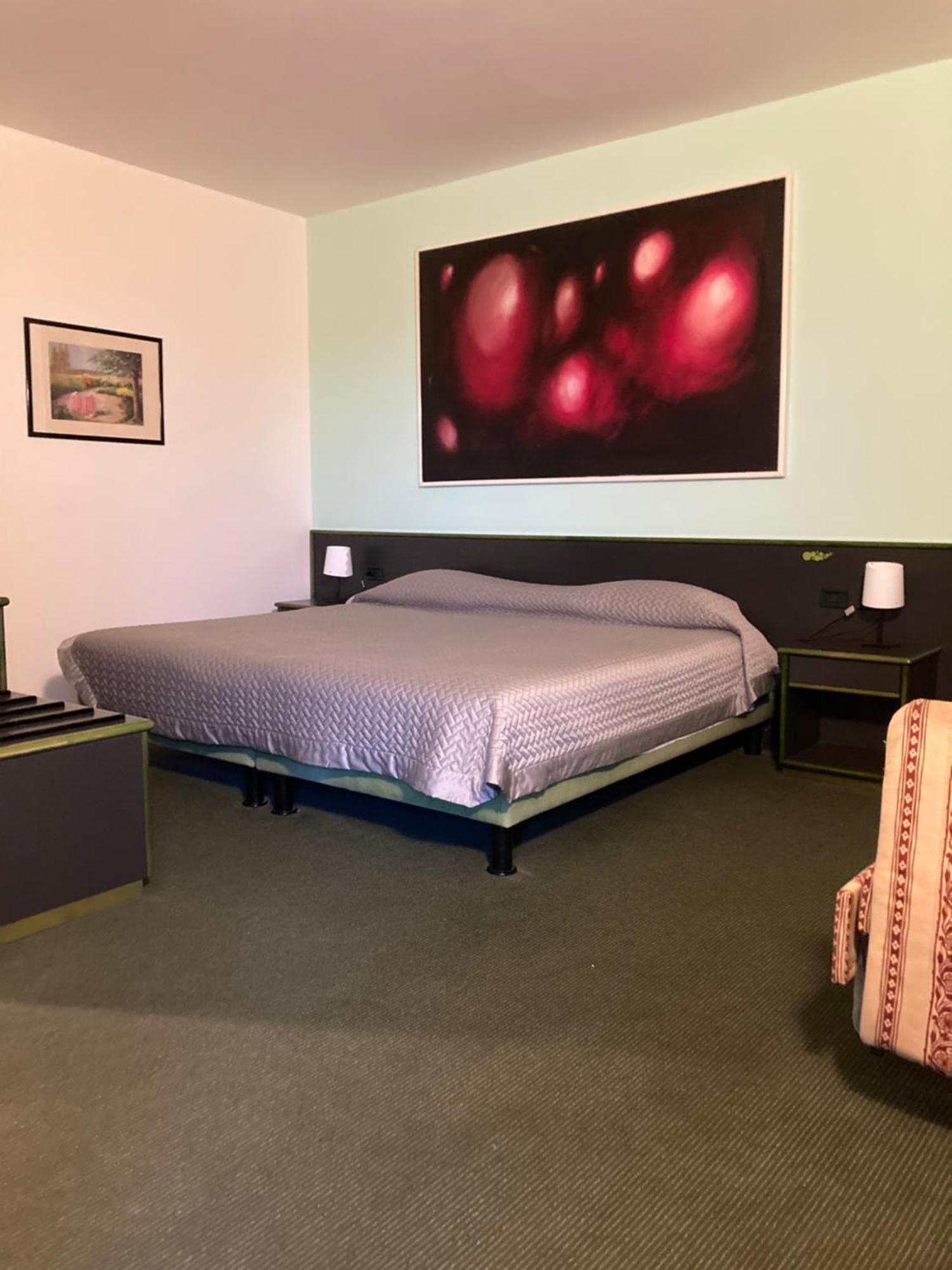 Green Hotel Poviglio  Экстерьер фото