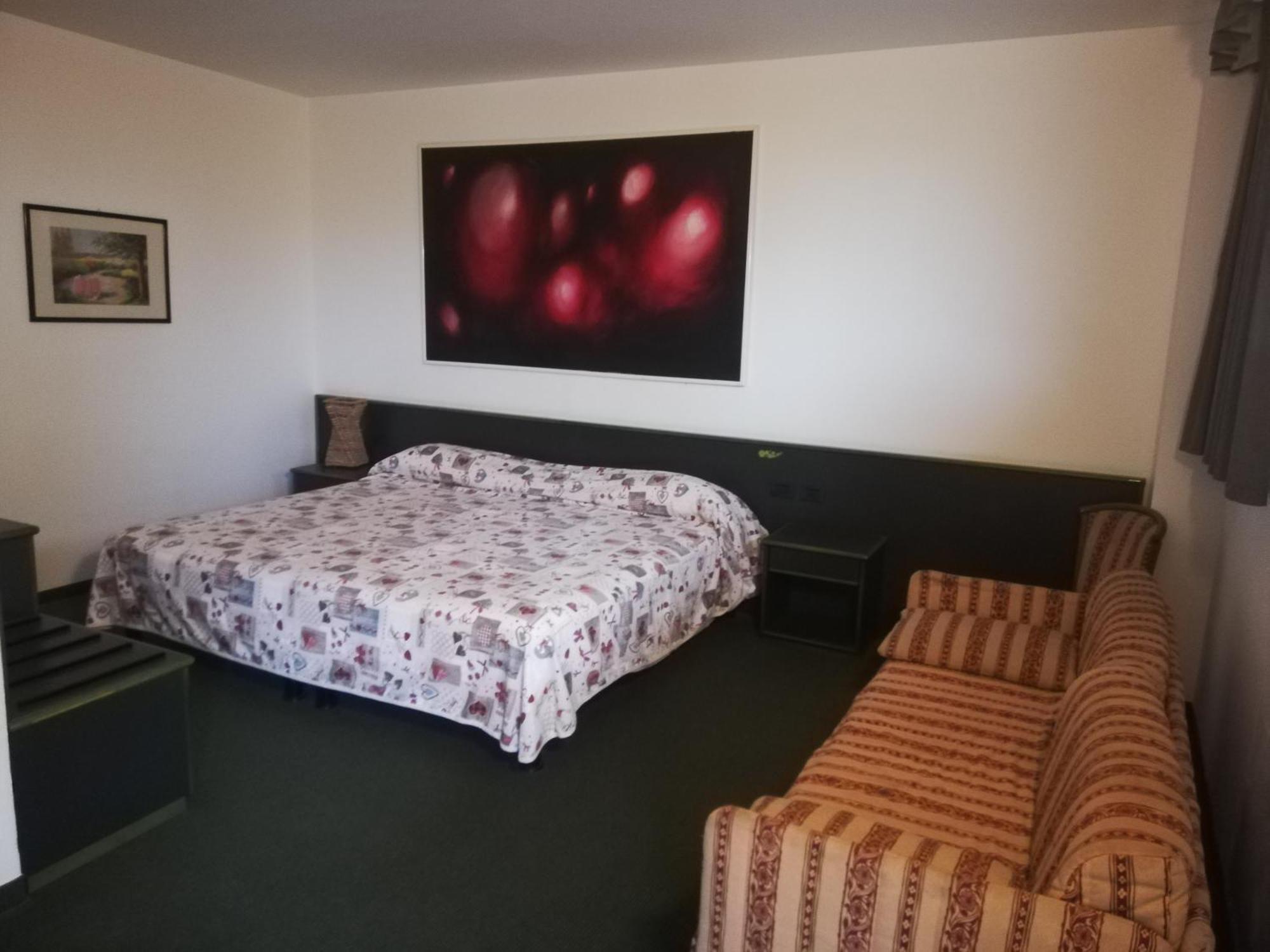 Green Hotel Poviglio  Экстерьер фото