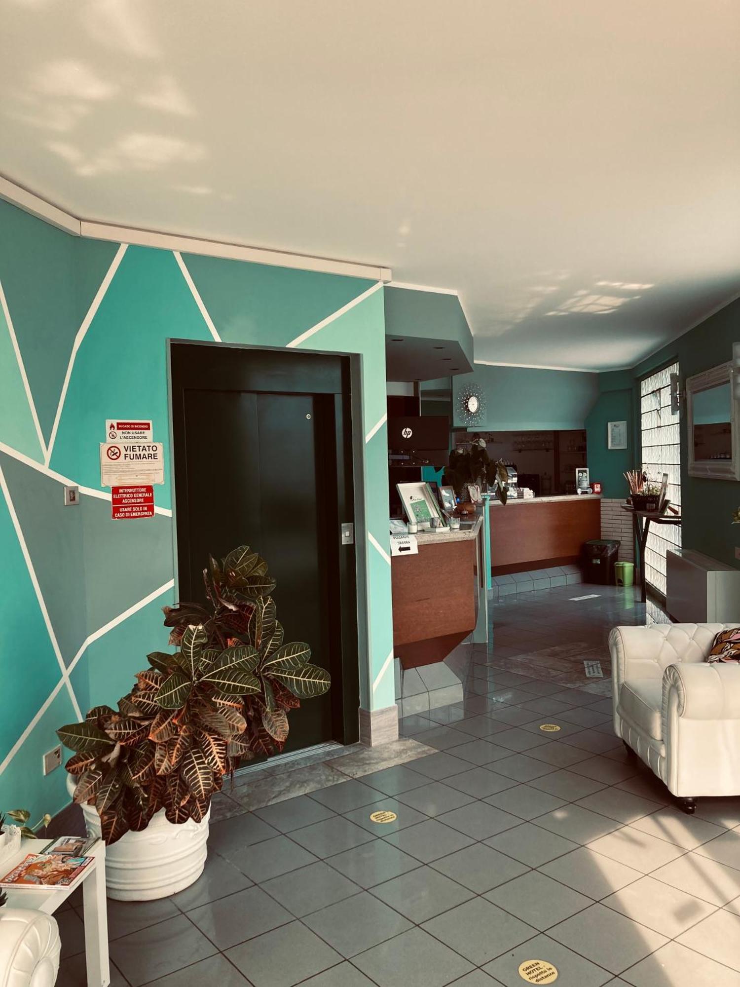 Green Hotel Poviglio  Экстерьер фото
