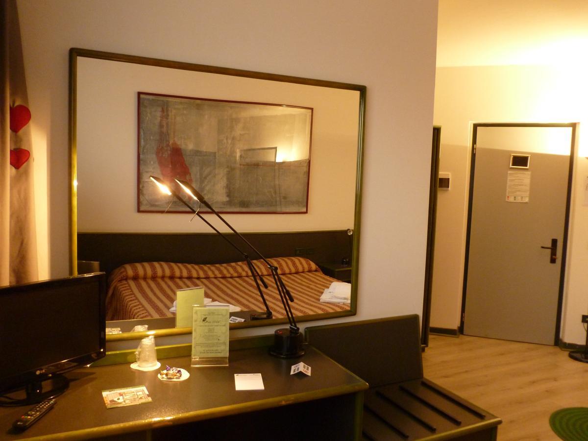 Green Hotel Poviglio  Экстерьер фото